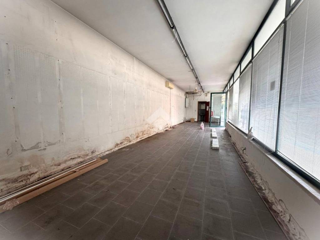 negozio in vendita ad Albignasego in zona Mandriola