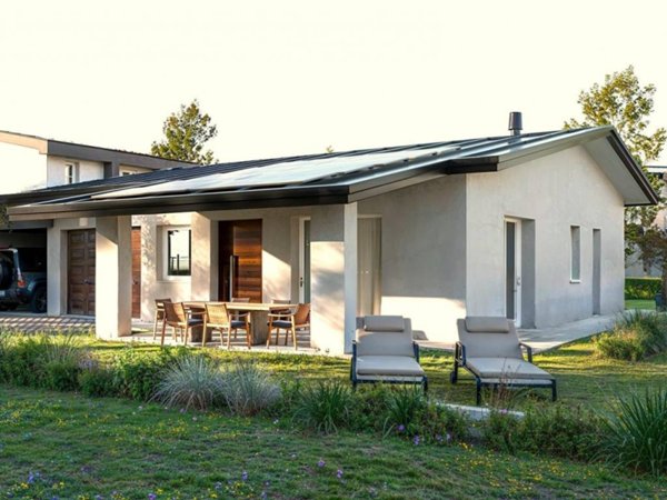 casa indipendente in vendita ad Albignasego in zona Lion