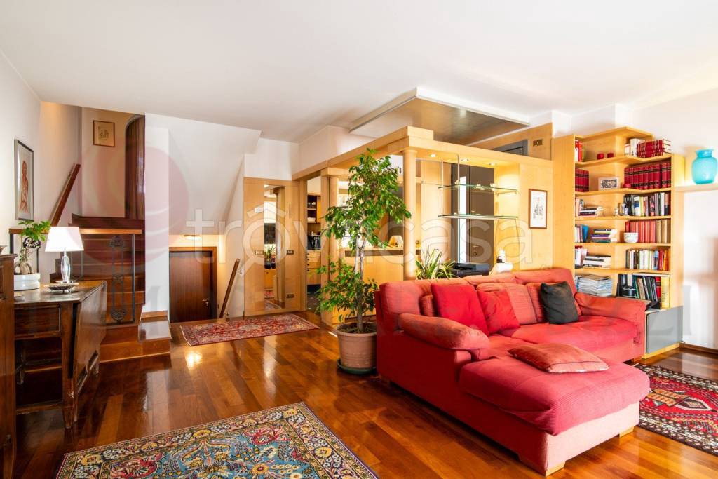 casa indipendente in vendita ad Albignasego in zona Lion