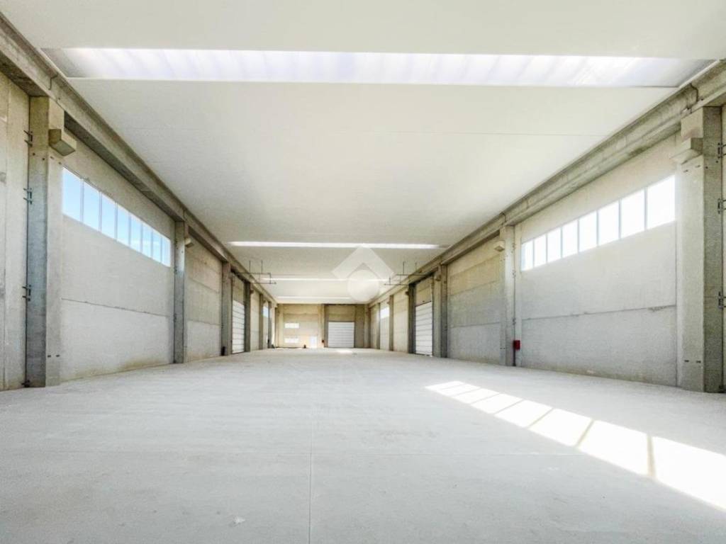 locale commerciale in vendita ad Albignasego