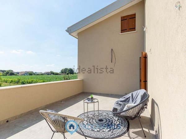casa indipendente in vendita ad Albignasego in zona Lion