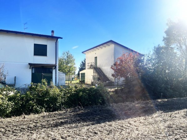 casa indipendente in vendita ad Albignasego in zona Lion