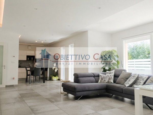 casa indipendente in vendita ad Albignasego in zona Mandriola