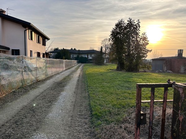 terreno agricolo in vendita ad Albignasego in zona Lion
