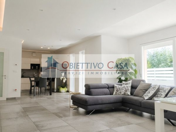 casa indipendente in vendita ad Albignasego in zona Mandriola