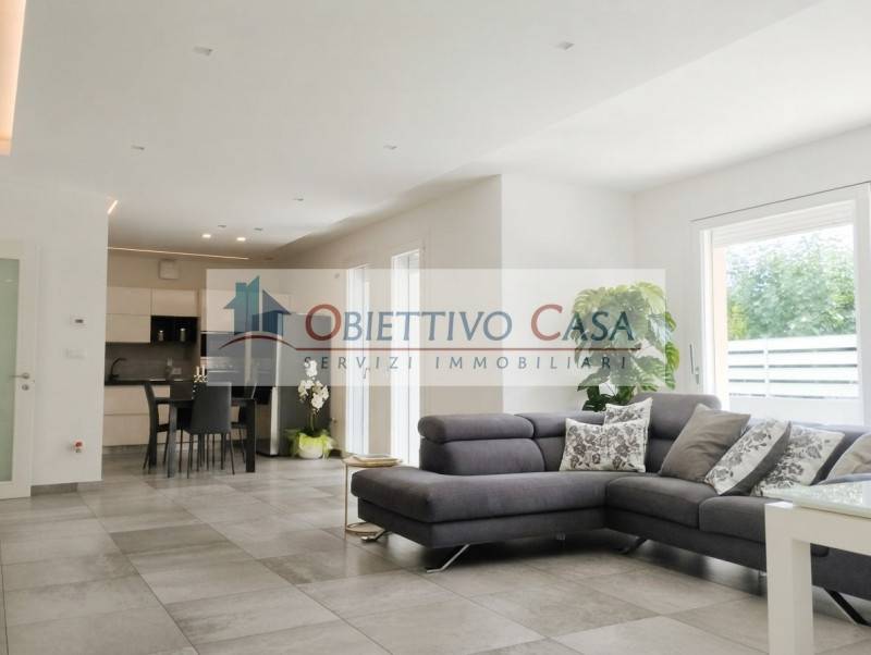 casa indipendente in vendita ad Albignasego in zona Mandriola