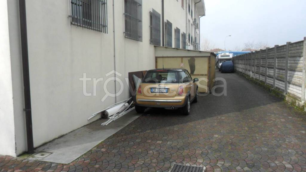 locale commerciale in vendita ad Albignasego
