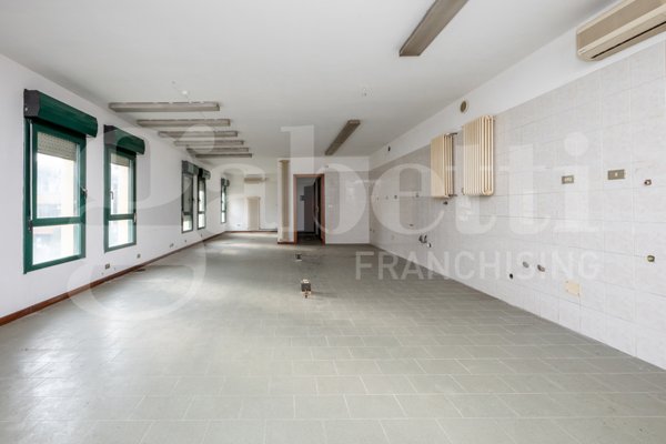 ufficio in vendita ad Albignasego in zona Mandriola