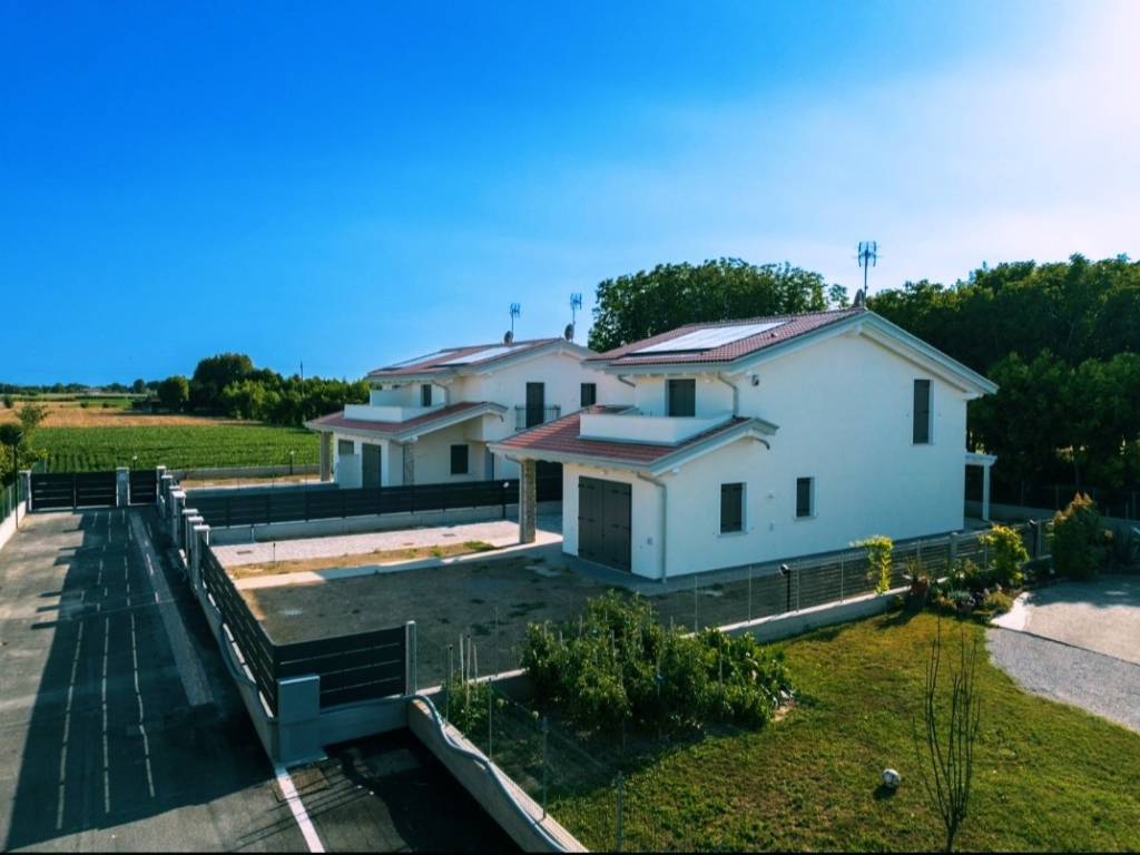 casa indipendente in vendita ad Albignasego in zona Lion