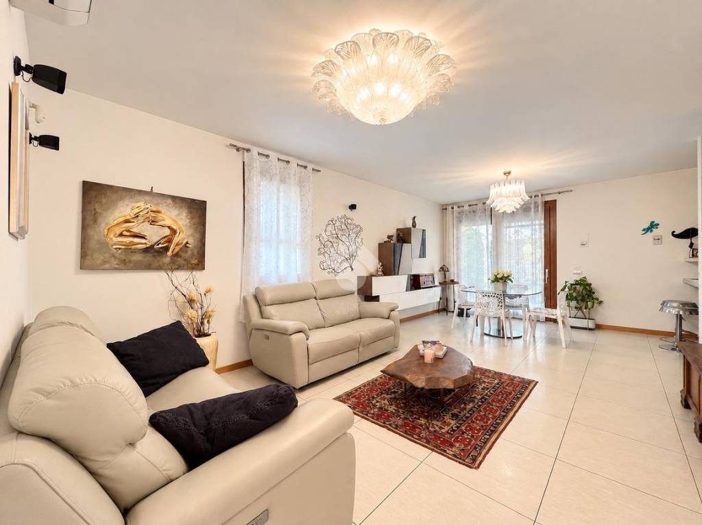 casa indipendente in vendita ad Albignasego in zona Mandriola