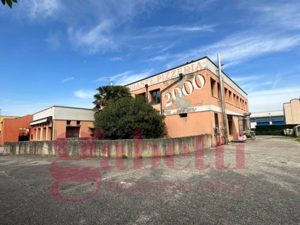 locale commerciale in vendita ad Anguillara Veneta