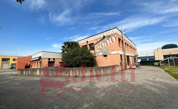negozio in vendita ad Anguillara Veneta