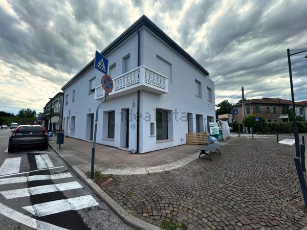 appartamento in vendita ad Anguillara Veneta in zona Taglio