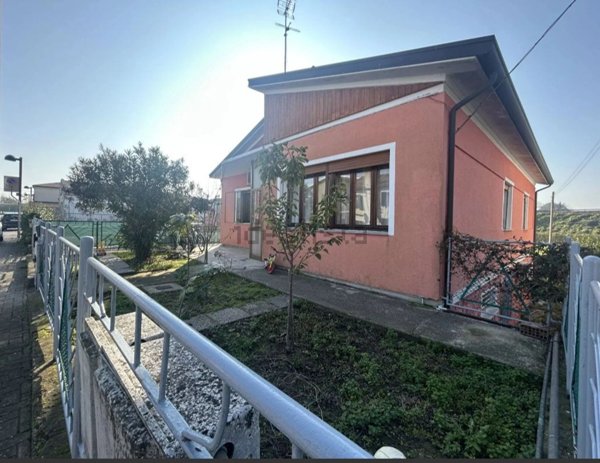casa indipendente in vendita ad Anguillara Veneta