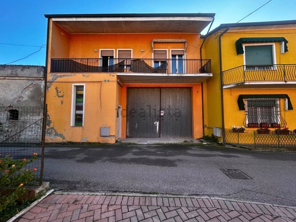 appartamento in vendita ad Anguillara Veneta in zona Taglio