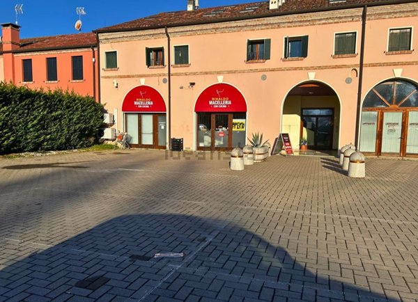 negozio in vendita ad Anguillara Veneta
