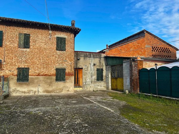 casa indipendente in vendita ad Anguillara Veneta in zona Taglio