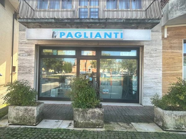 negozio in vendita ad Anguillara Veneta in zona Taglio