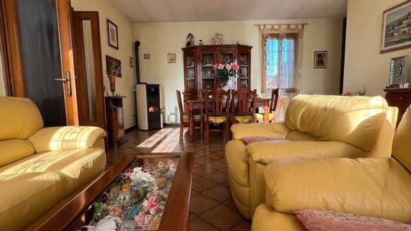 appartamento in vendita ad Anguillara Veneta in zona Taglio