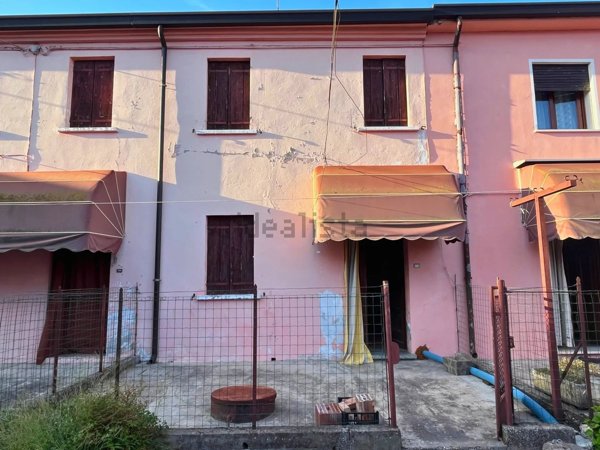 casa indipendente in vendita ad Anguillara Veneta in zona Taglio
