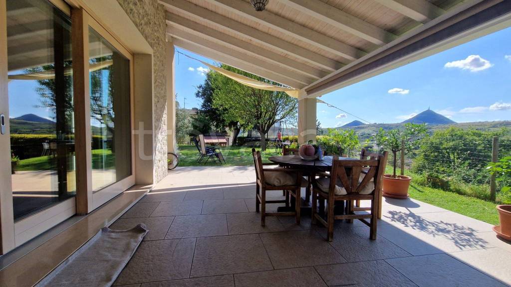casa indipendente in vendita ad Arquà Petrarca