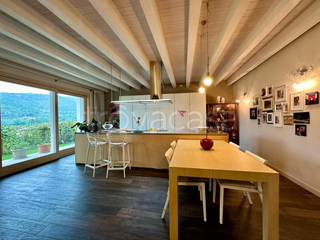 casa indipendente in vendita ad Arquà Petrarca