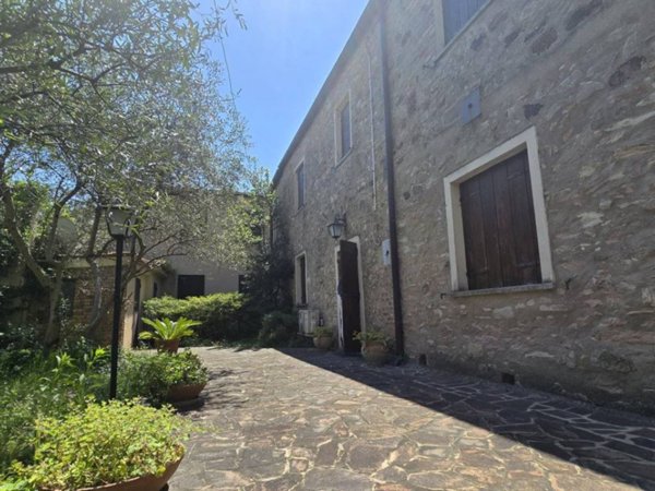 casa indipendente in vendita ad Arquà Petrarca