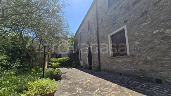 casa indipendente in vendita ad Arquà Petrarca