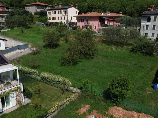 terreno edificabile in vendita ad Arquà Petrarca