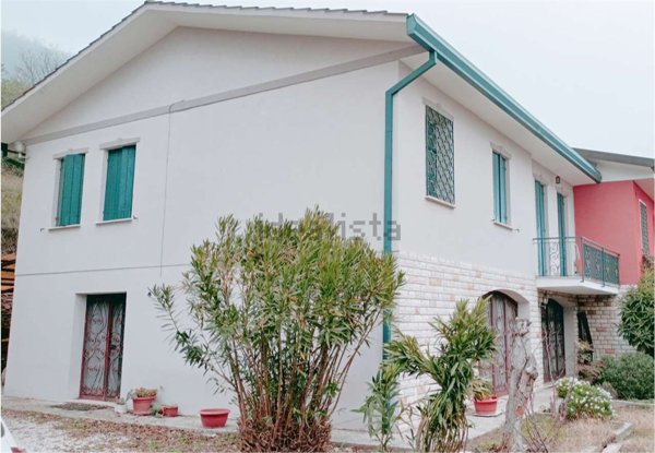 casa indipendente in vendita ad Arquà Petrarca