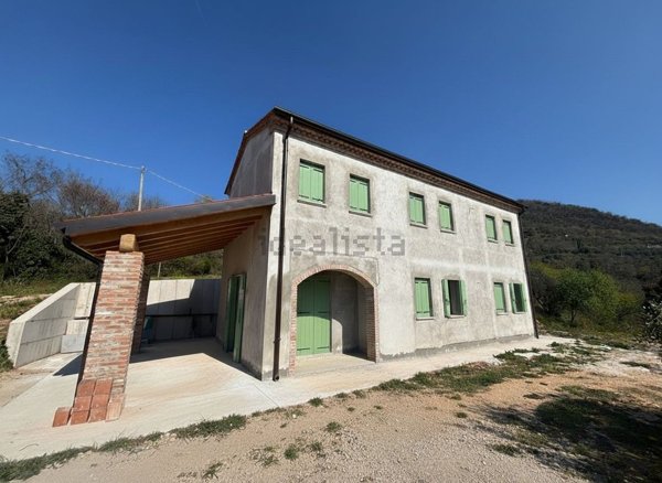 quadrivano in vendita ad Arquà Petrarca