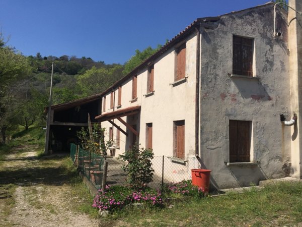 casale in vendita ad Arquà Petrarca