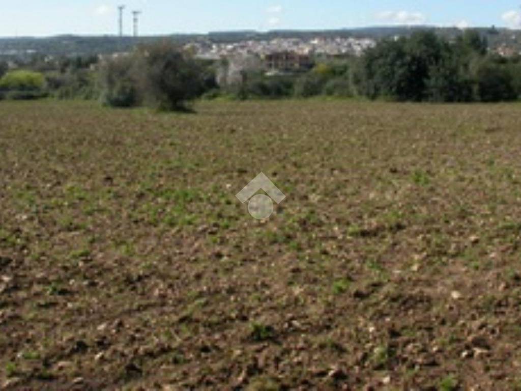 terreno edificabile in vendita ad Arre