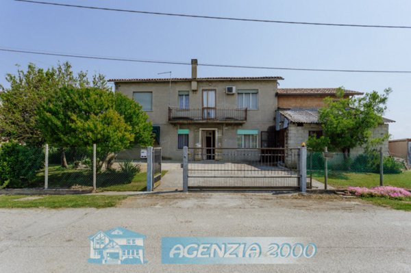 casa indipendente in vendita ad Arre
