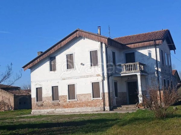 casa indipendente in vendita ad Arre