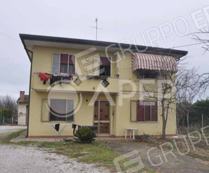 casa indipendente in vendita ad Arre