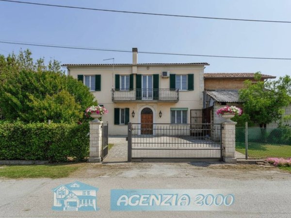 casa indipendente in vendita ad Arre