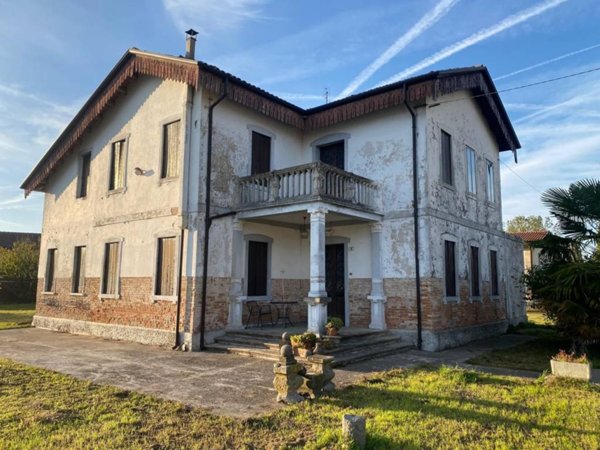 casa indipendente in vendita ad Arre