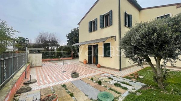 casa indipendente in vendita ad Arre