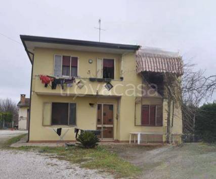 casa indipendente in vendita ad Arre