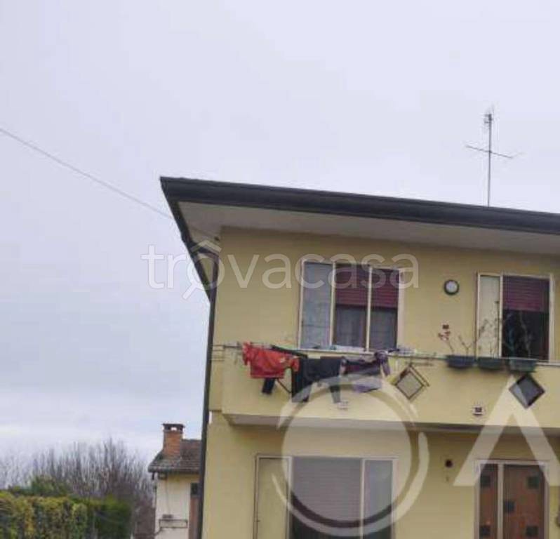 casa indipendente in vendita ad Arre