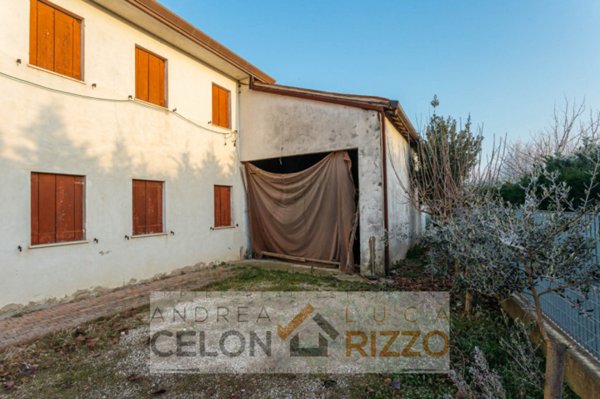 casa indipendente in vendita ad Arre