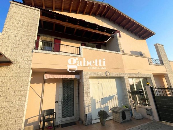 casa indipendente in vendita ad Arre