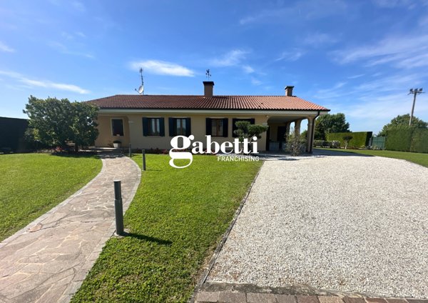 casa indipendente in vendita ad Arre
