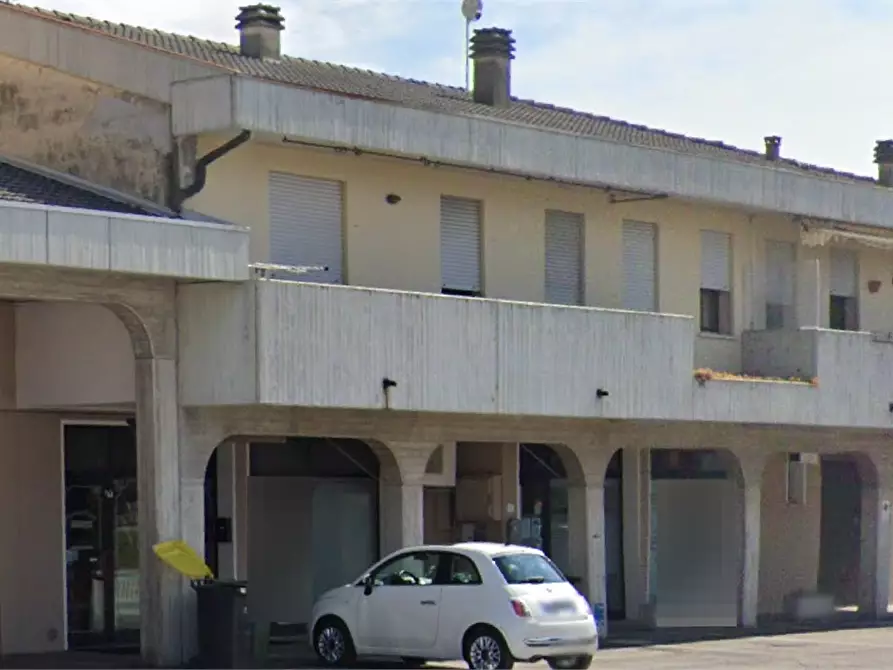 negozio in vendita ad Arzergrande in zona Vallonga