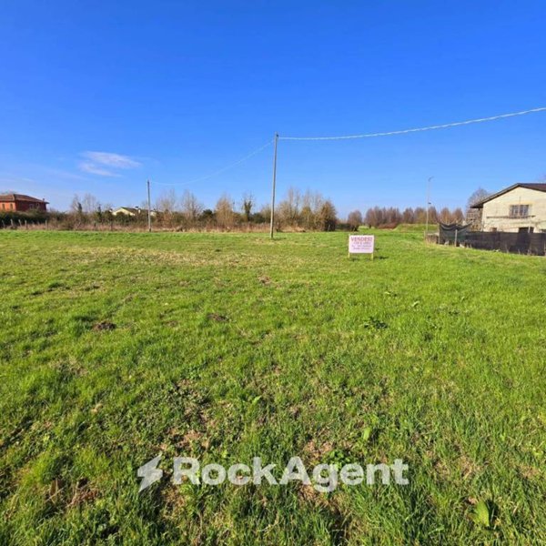 terreno edificabile in vendita ad Arzergrande in zona Vallonga