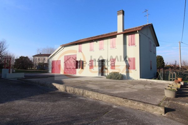 casa indipendente in vendita ad Arzergrande