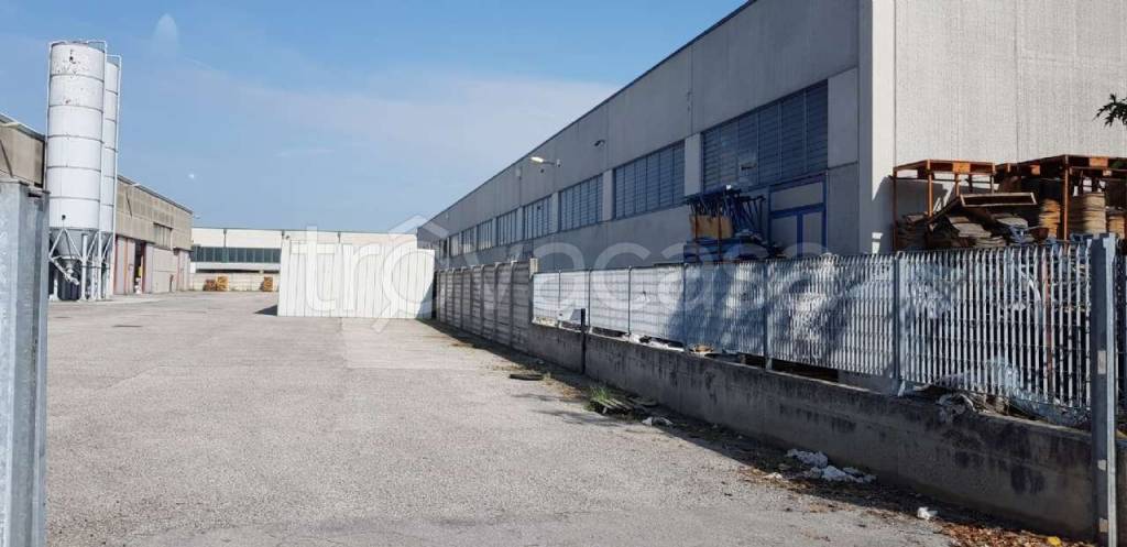 ufficio in vendita a Bagnoli di Sopra