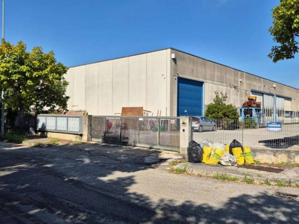 capannone in vendita a Bagnoli di Sopra