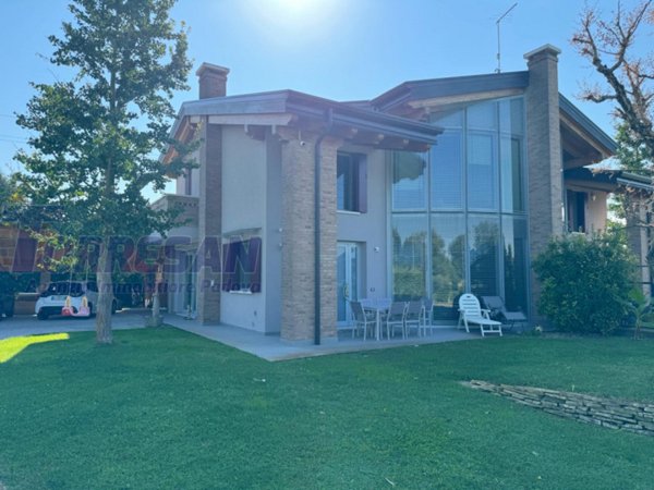 casa indipendente in vendita a Bagnoli di Sopra